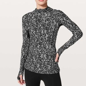 lululemon | Water Bound Hoodie in Chirasu Black